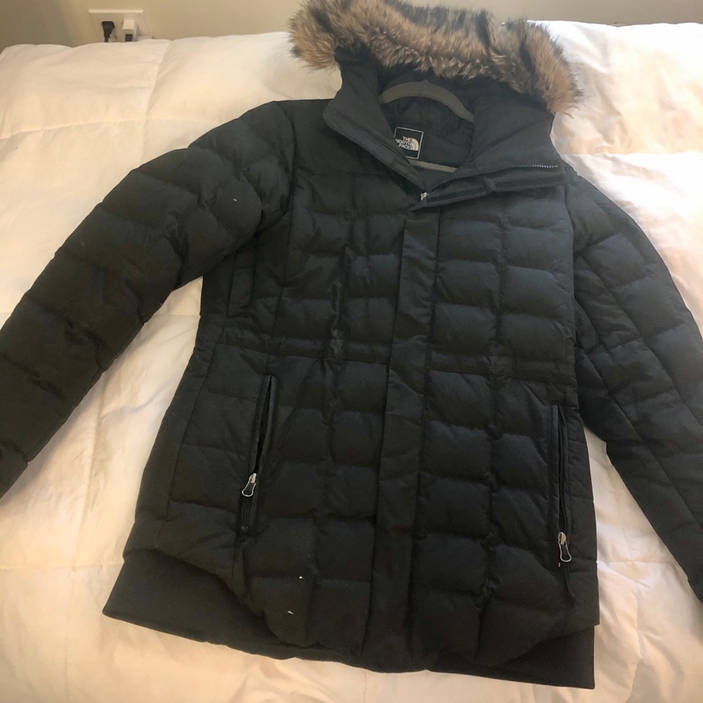 The North Face Women's Black Quilted Puffer Coat with Faux Fur Hood